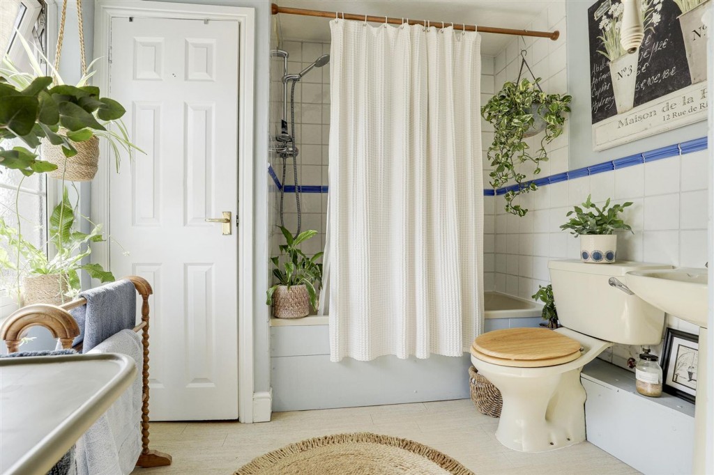 Easthorpe Street, Ruddington, NG11