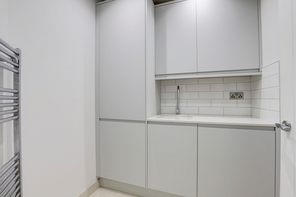 Radcliffe Road, Gamston, NG2