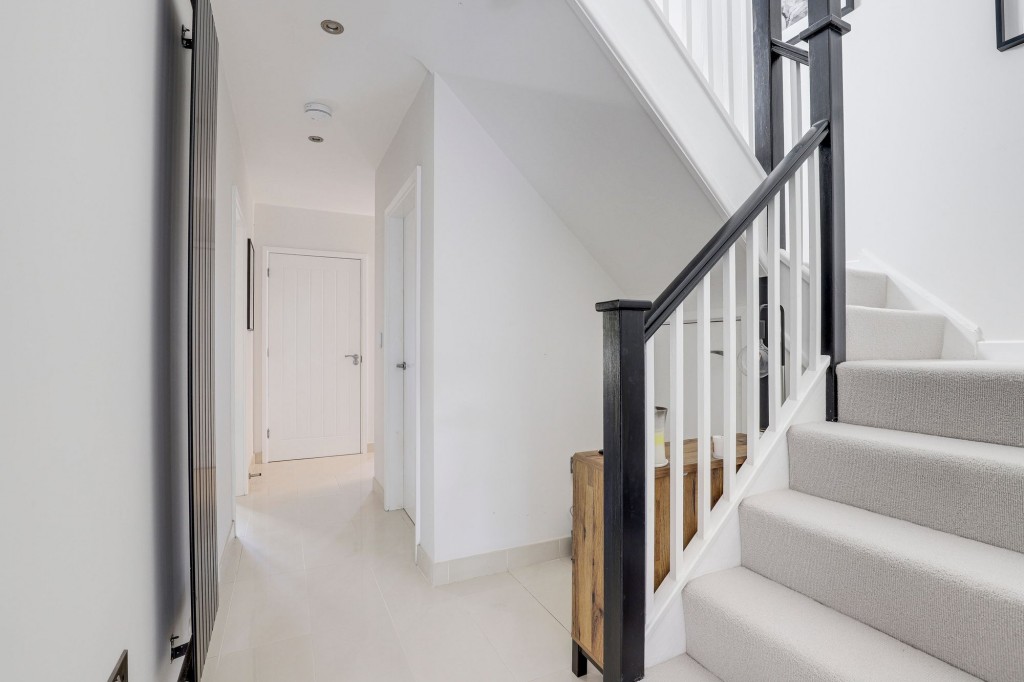 Radcliffe Road, Gamston, NG2