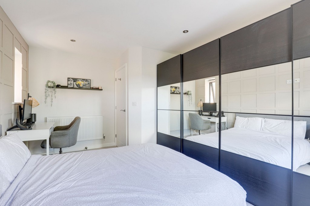 Radcliffe Road, Gamston, NG2