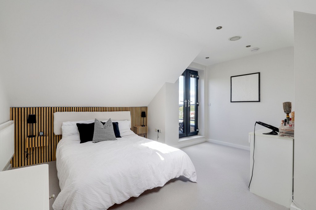 Radcliffe Road, Gamston, NG2