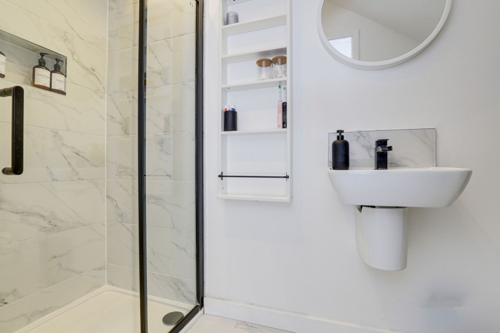 Radcliffe Road, Gamston, NG2