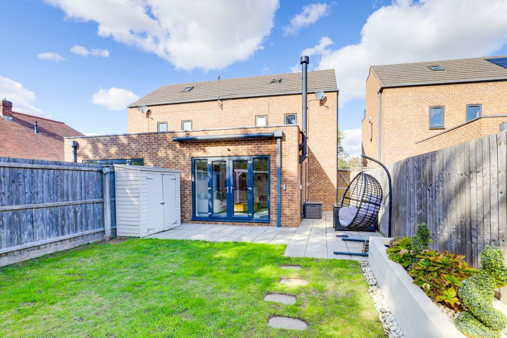 Radcliffe Road, Gamston, NG2