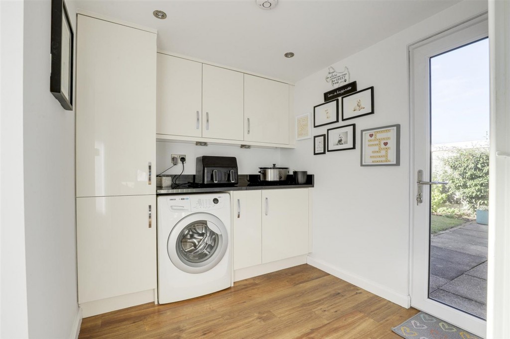 Sunnindale Drive, Tollerton, NG12