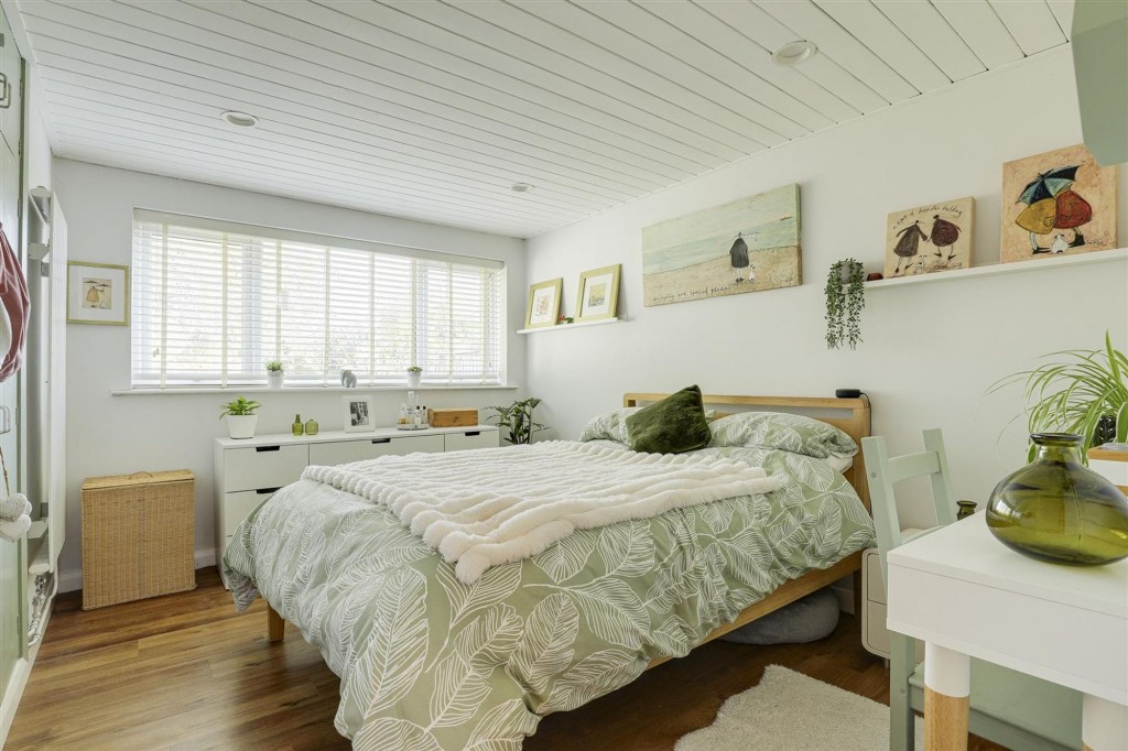 Sunnindale Drive, Tollerton, NG12