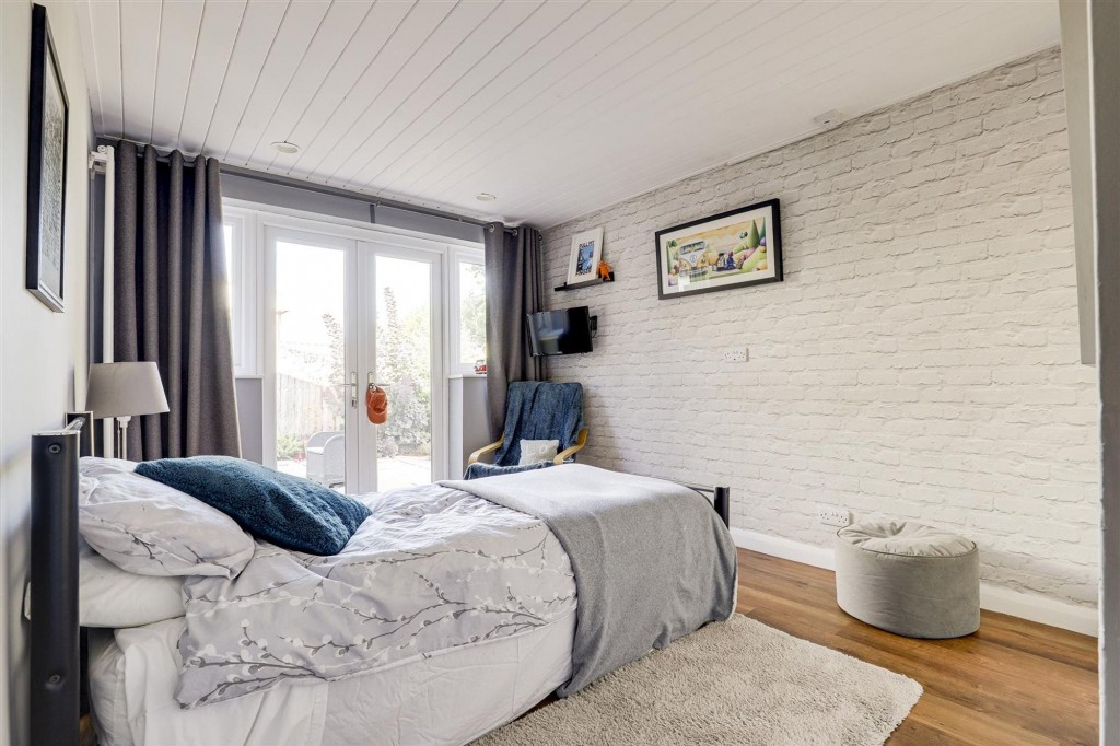 Sunnindale Drive, Tollerton, NG12