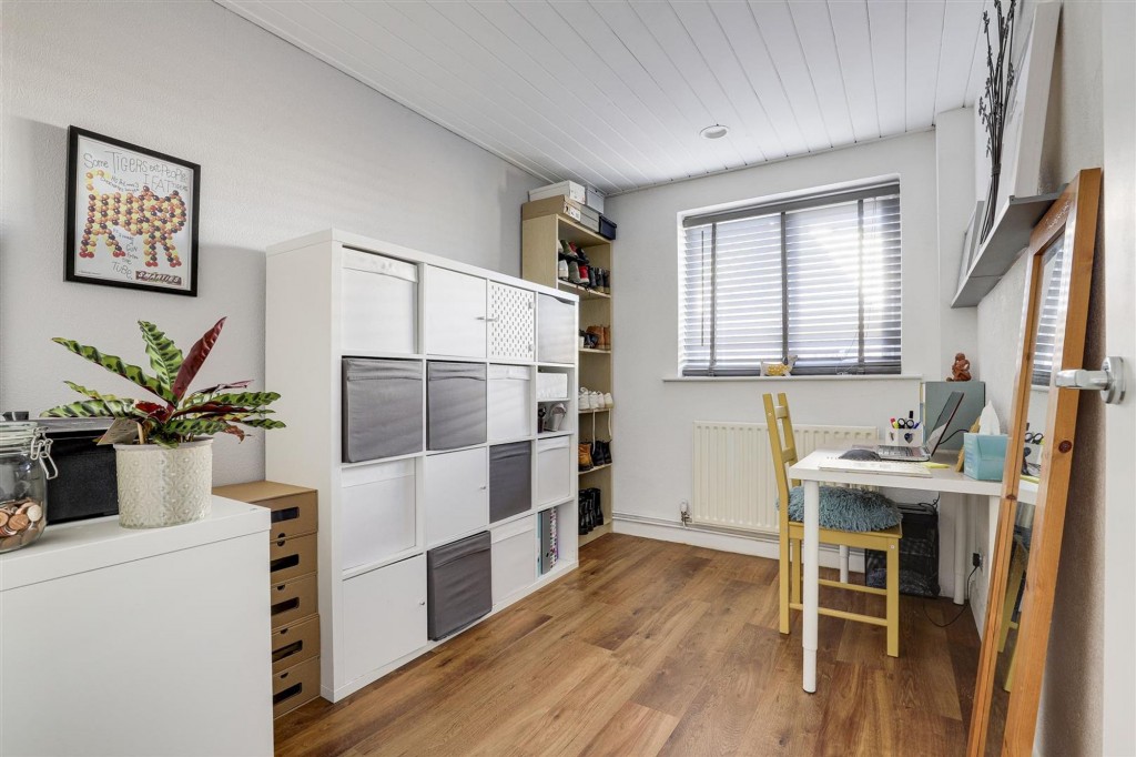 Sunnindale Drive, Tollerton, NG12