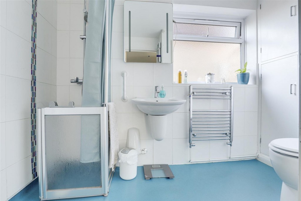 Sunnindale Drive, Tollerton, NG12