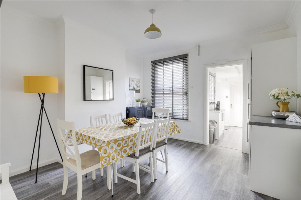 Lyndhurst Road, Nottingham, NG2