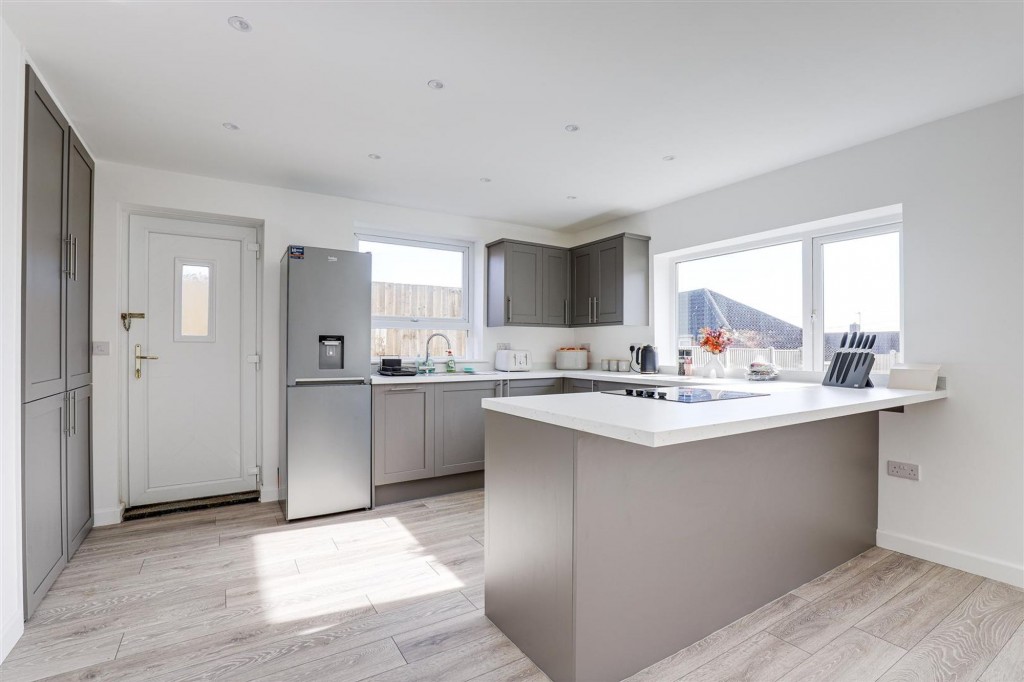 Ladywood Road, Ilkeston, DE7