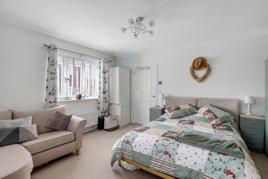 Nicholson Close, Redhill, NG5