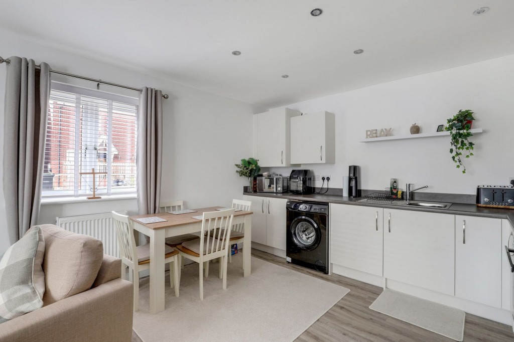 Nicholson Close, Redhill, NG5