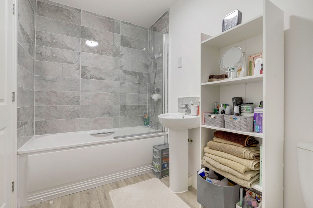 Nicholson Close, Redhill, NG5