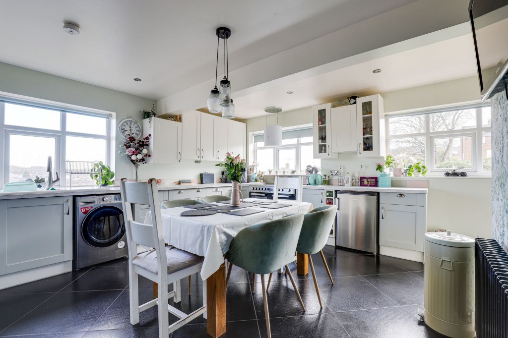 Freda Avenue, Gedling, NG4
