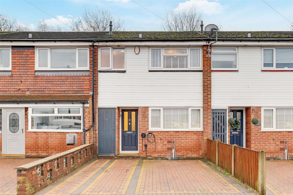 Valeside Gardens, Colwick, NG4