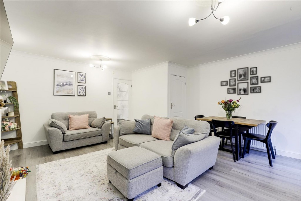 Valeside Gardens, Colwick, NG4