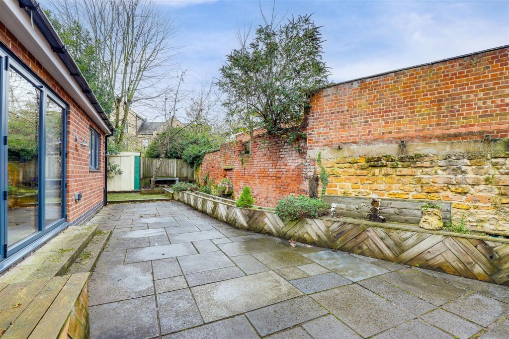 Ogle Street, Hucknall, NG15