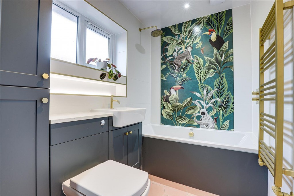 Ogle Street, Hucknall, NG15