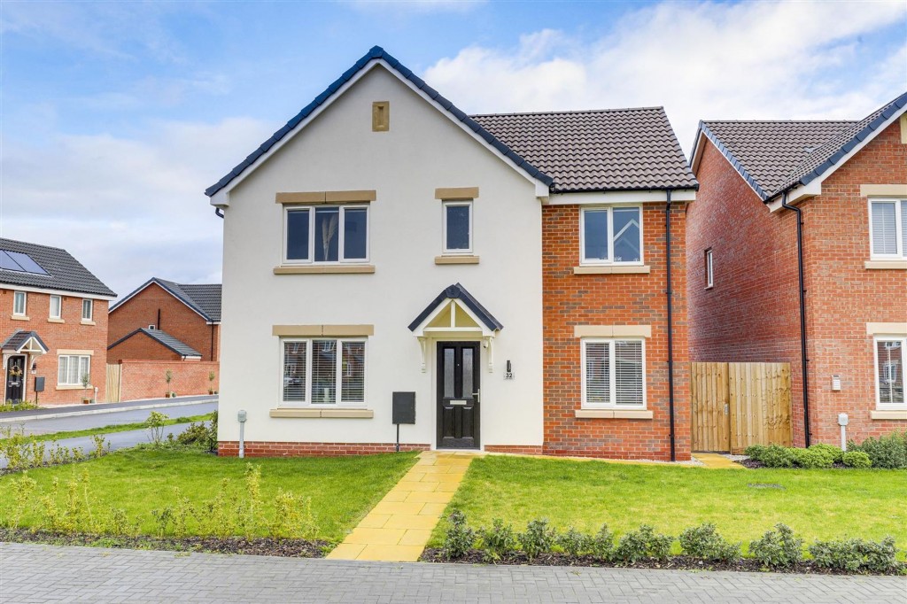 Coot Way, Burton Joyce, NG14