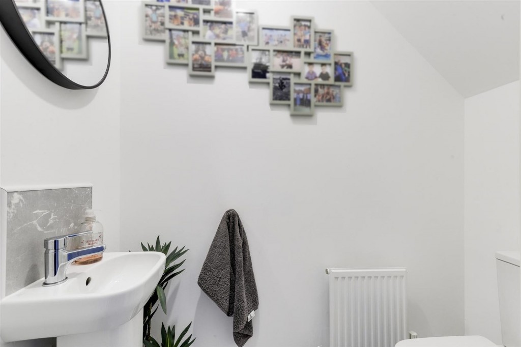 Coot Way, Burton Joyce, NG14