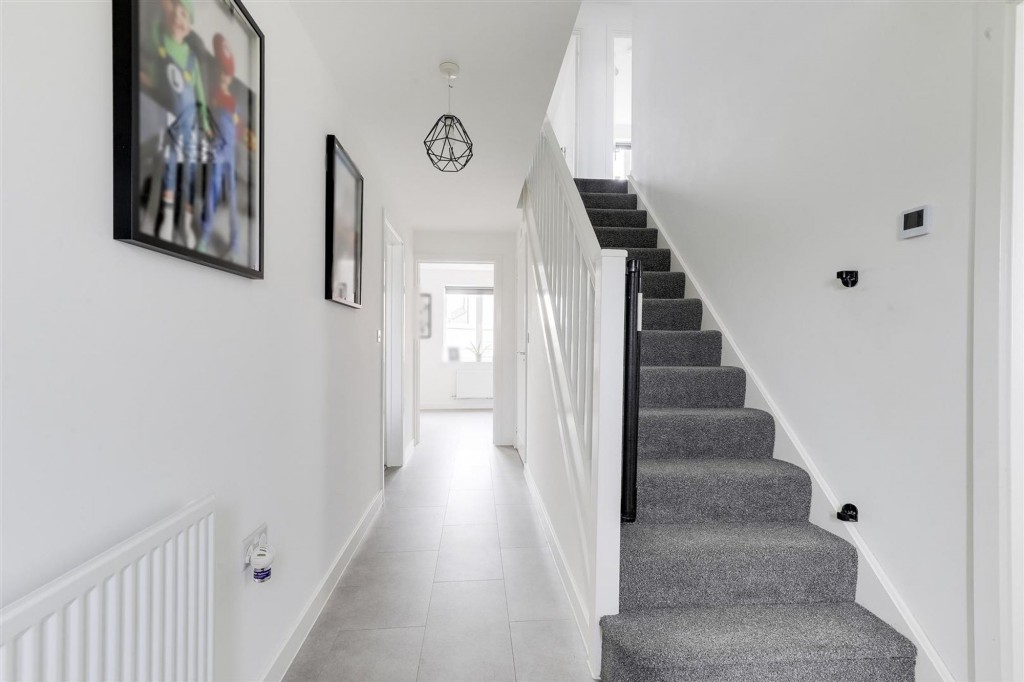 Coot Way, Burton Joyce, NG14