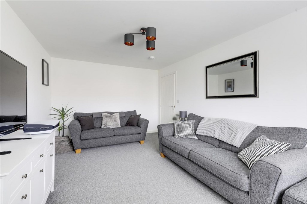 Coot Way, Burton Joyce, NG14