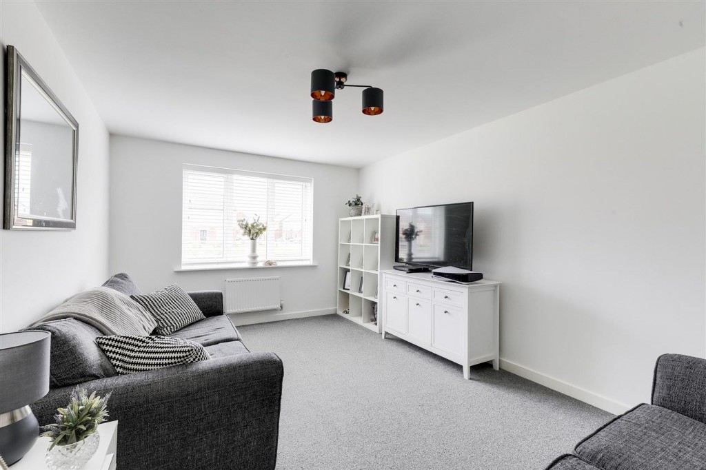 Coot Way, Burton Joyce, NG14