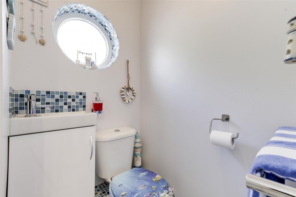 Onchan Drive, Carlton, NG4