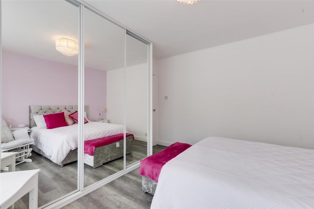 Onchan Drive, Carlton, NG4