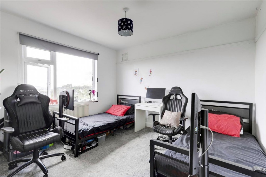 Onchan Drive, Carlton, NG4