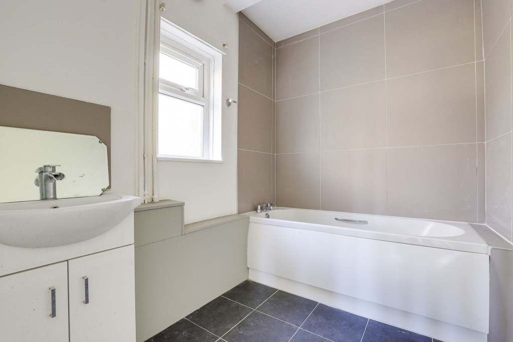 Abingdon Square, Nottingham, NG8