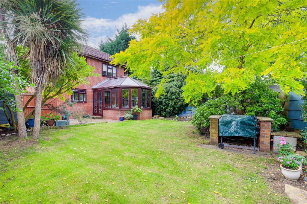 Elgar Drive, Long Eaton, NG10