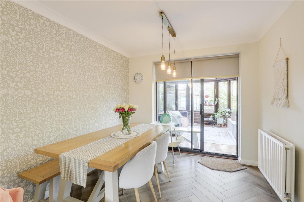 Elgar Drive, Long Eaton, NG10