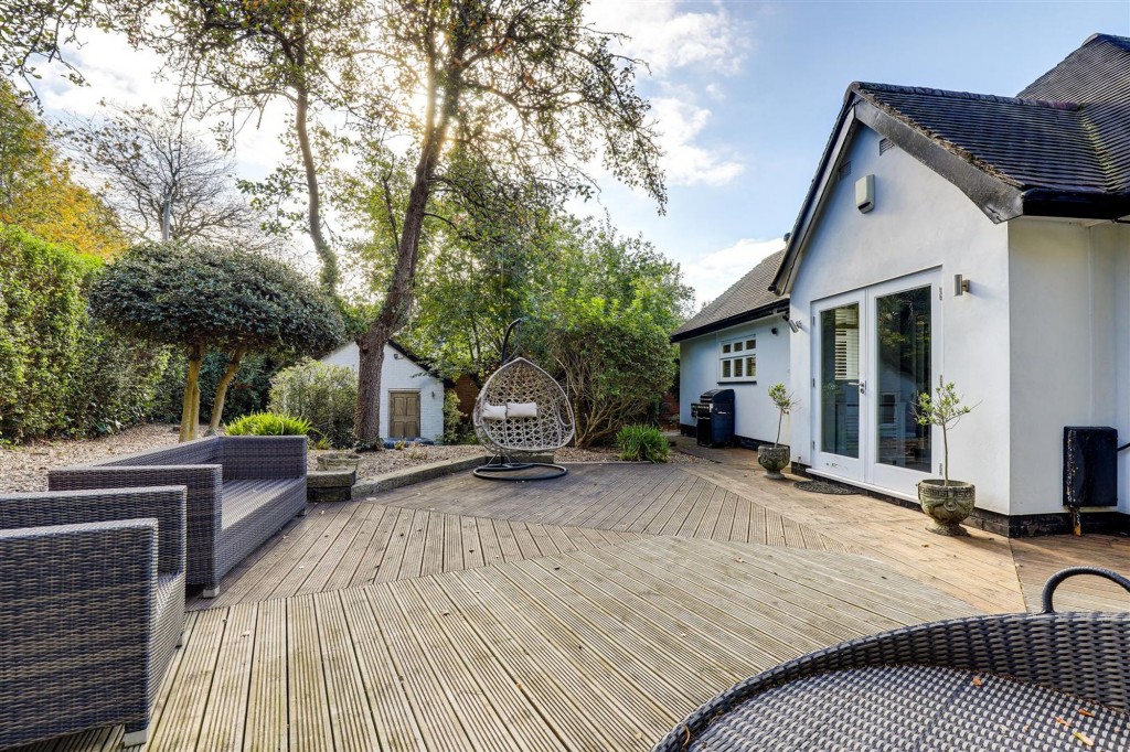 Private Road, Sherwood, NG5