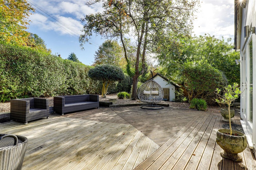 Private Road, Sherwood, NG5