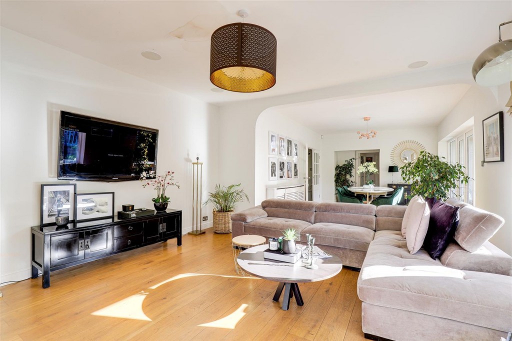 Private Road, Sherwood, NG5