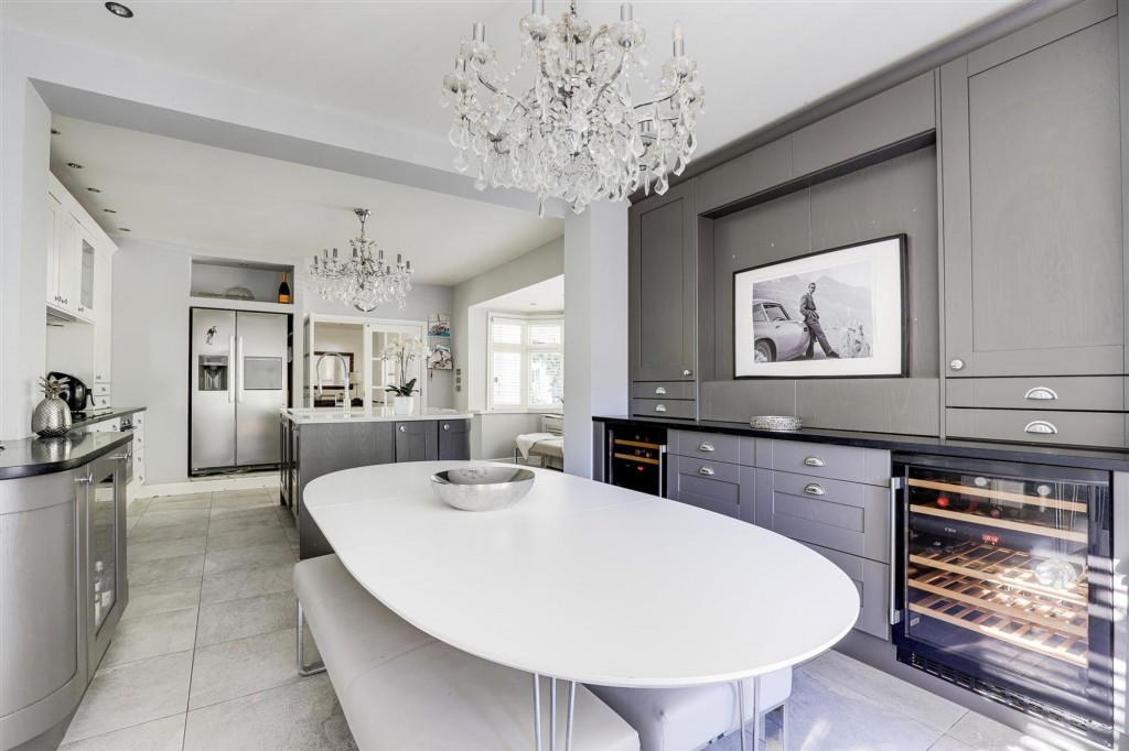 Private Road, Sherwood, NG5