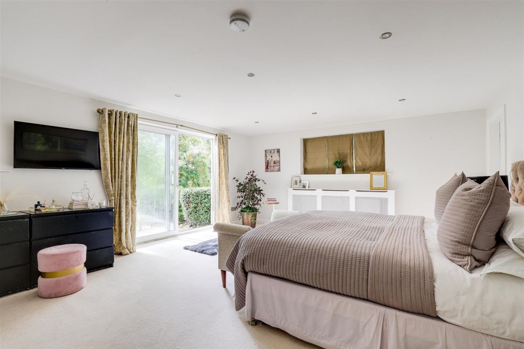 Private Road, Sherwood, NG5