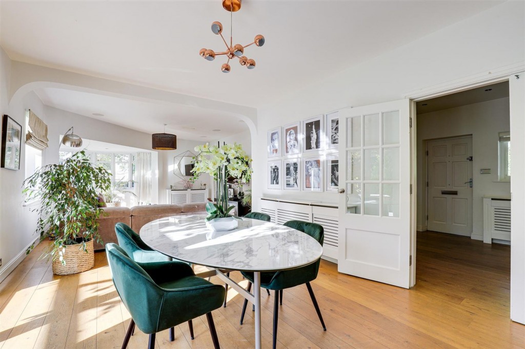 Private Road, Sherwood, NG5