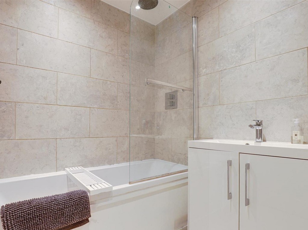 Private Road, Sherwood, NG5