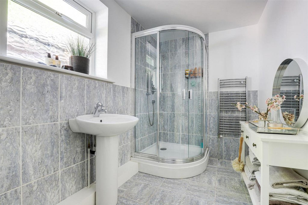 Private Road, Sherwood, NG5