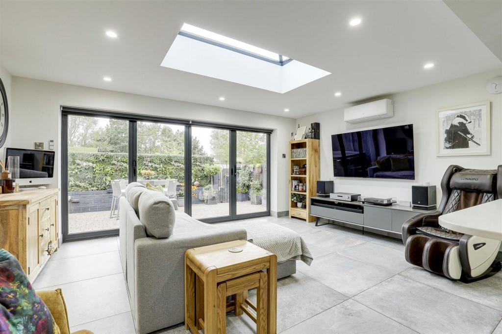 Cheriton Drive, Ilkeston, DE7