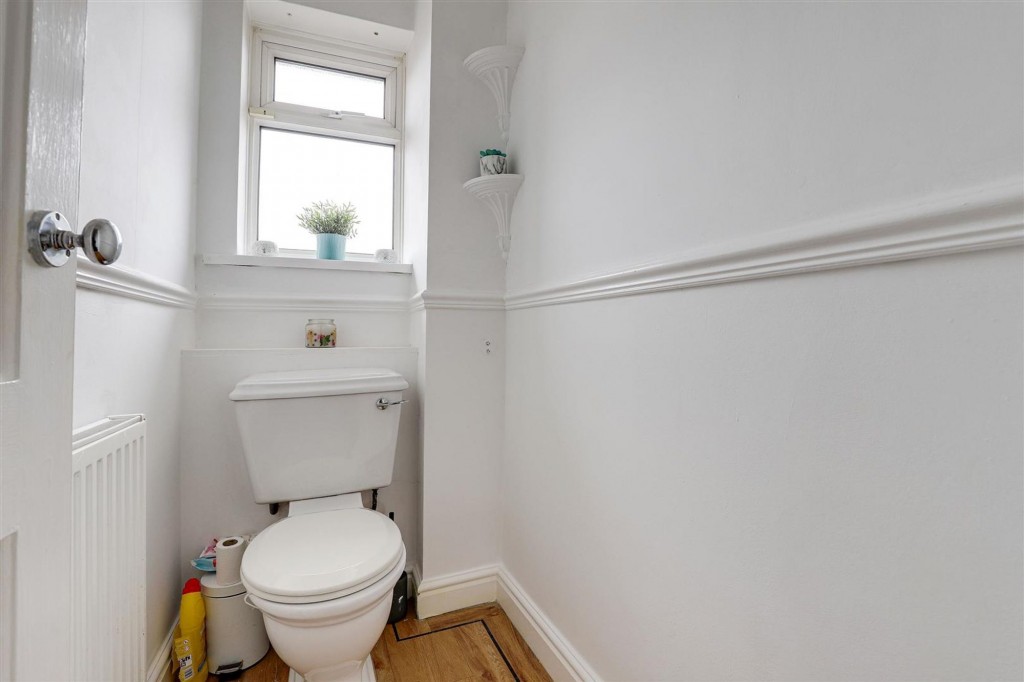 Rolleston Drive, Arnold, NG5