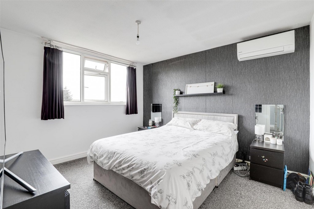 Rolleston Drive, Arnold, NG5