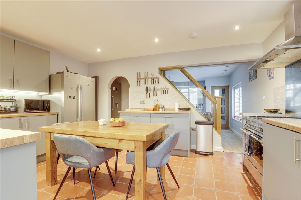 Wilford Lane, West Bridgford, NG2