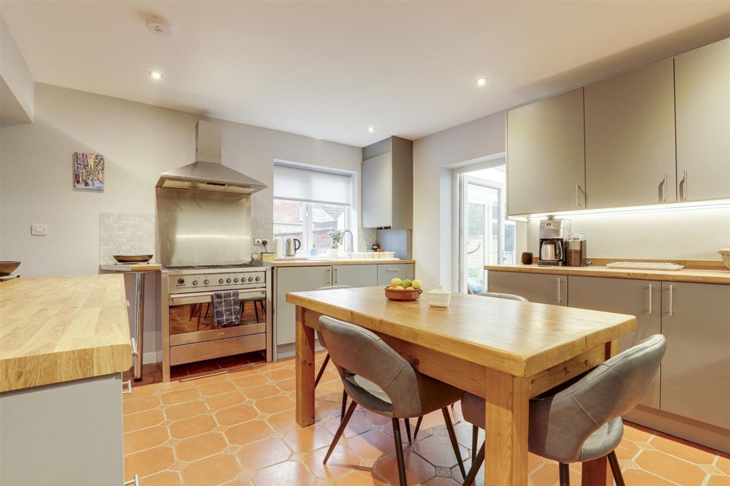 Wilford Lane, West Bridgford, NG2