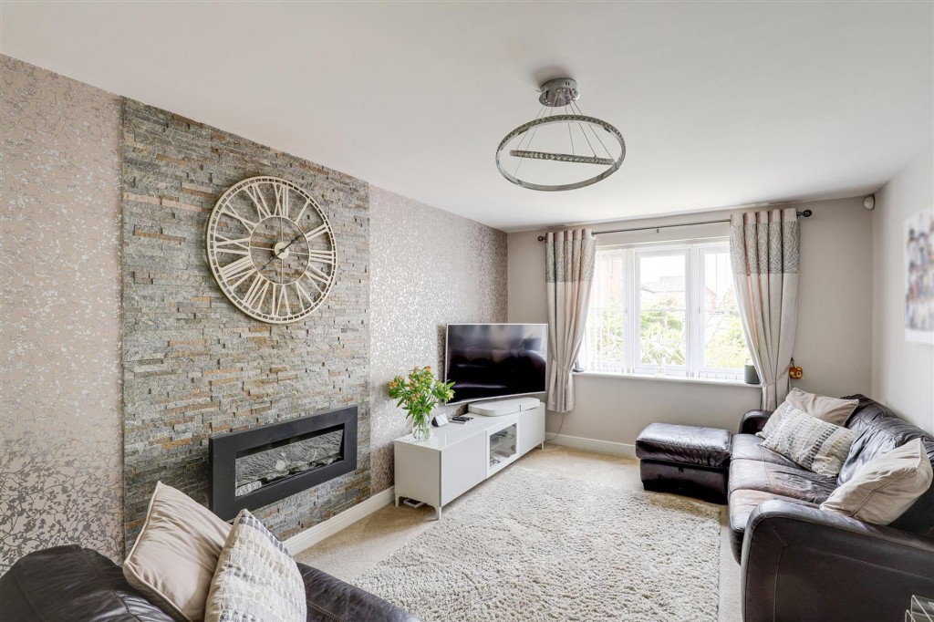 Chalfont Drive, Nottingham, NG8