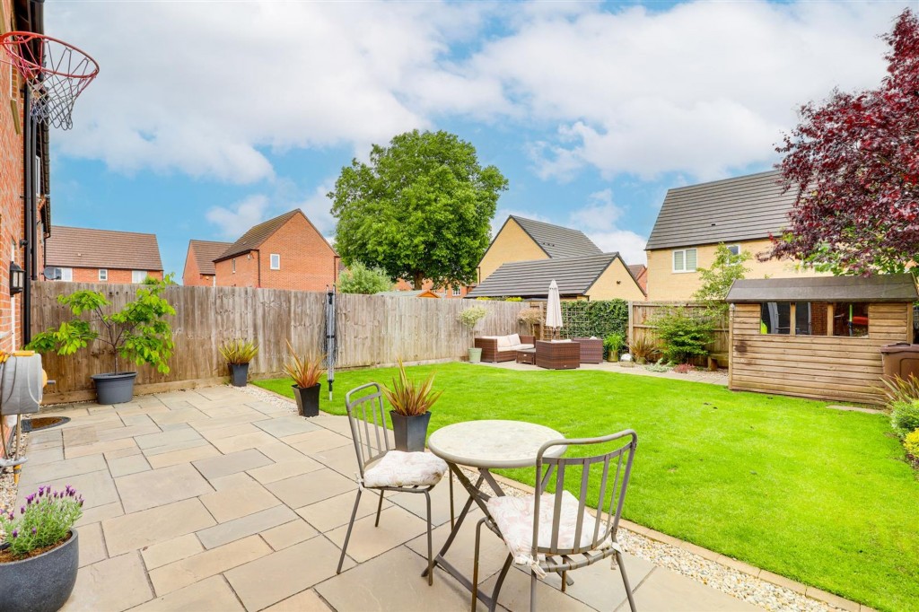 Chalfont Drive, Nottingham, NG8