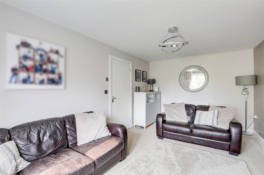 Chalfont Drive, Nottingham, NG8
