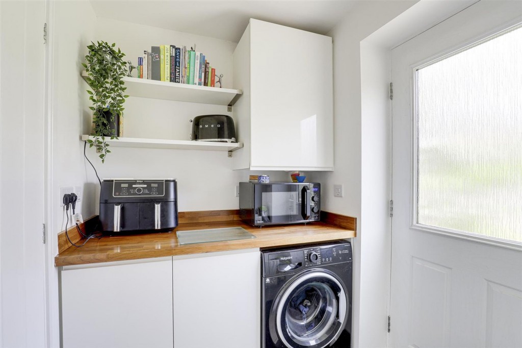 Chalfont Drive, Nottingham, NG8